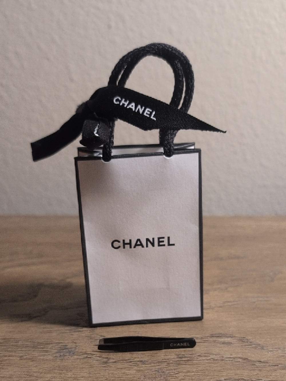 CHANEL Black Mini Tweezers With Mini Gift Bag